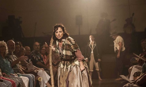 2047-katie-rutledge-as-the-mother-in-th131004.jpg